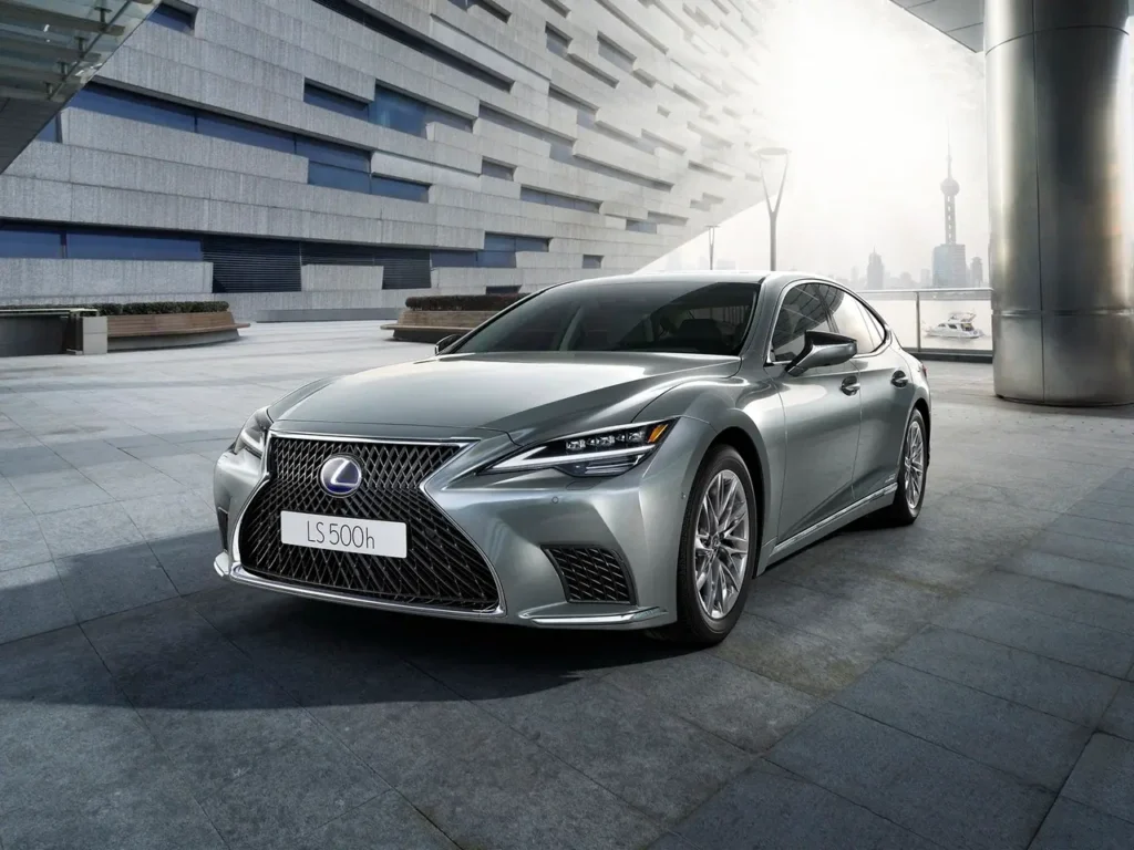 Фотографии Lexus LS